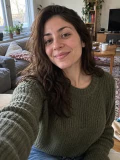 Woman in the input portrait